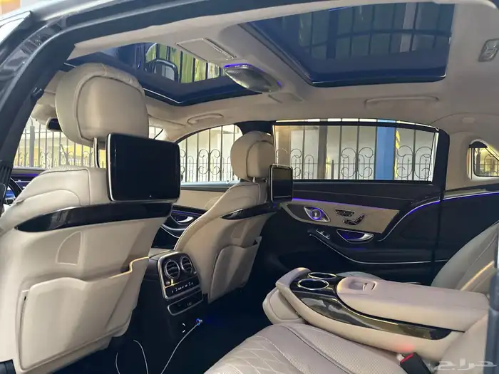 Mercedes مايباخ 2017 21