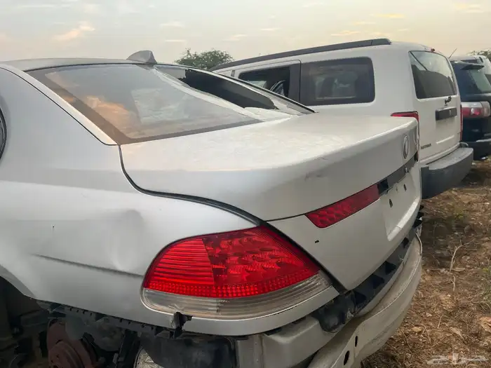 تشليح العمري قطع غيار بي ام دبليو 750 li BMW 4