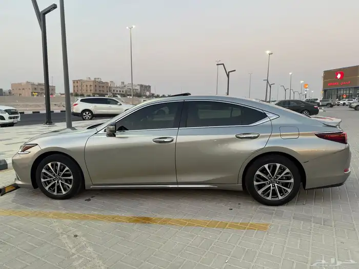 للبيع لكزس ES 350 بريمي 2024 CA 2