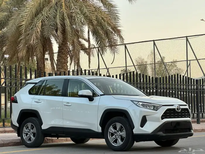 تويوتا راف فور موديل 2023 سعودي ستاندر دبل بنزين 3