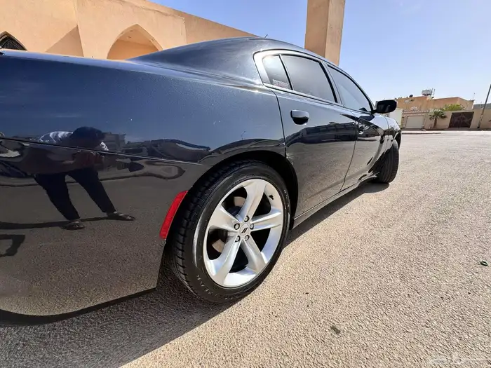 دودج تشارجر 9