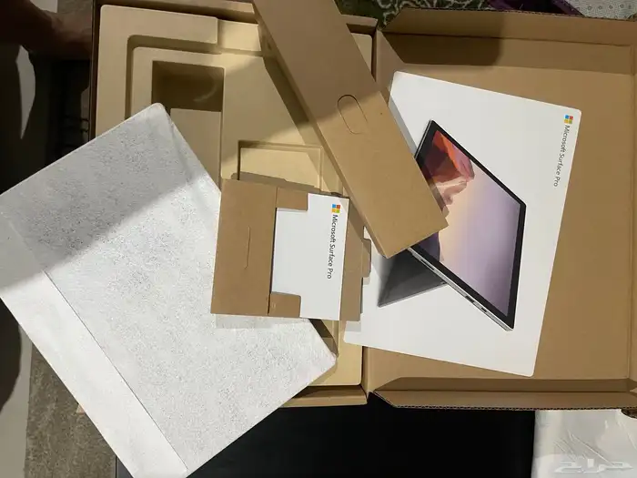 Microsoft service Pro i5 8G 256 - New 1