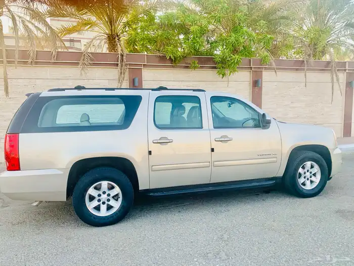 يوكن XL ذهبي 2012 مخزن (تم البيع) 1