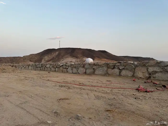 معلم حجر 2