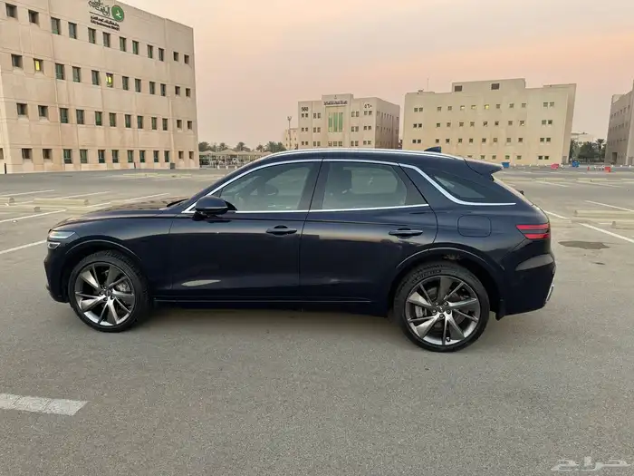 جنسس GV70 2023 12