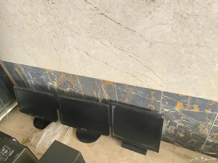كمبيوترات و طابعات و آلة حساب و شاشات 6