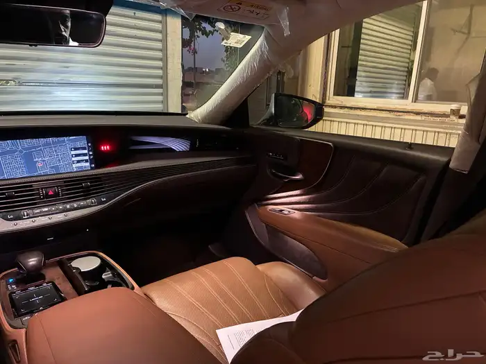 لكزس LS500h سعودي عبد اللطيف جميل 5