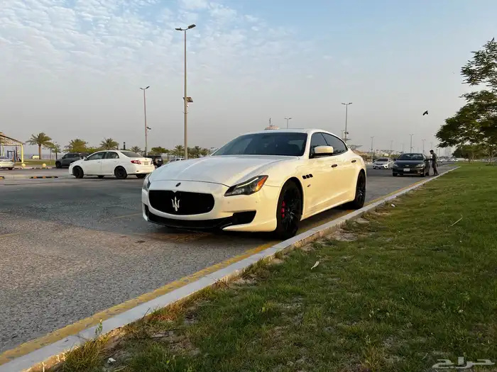 Maserati Quattroporte GTS Black Edition v8 twin turbo 0