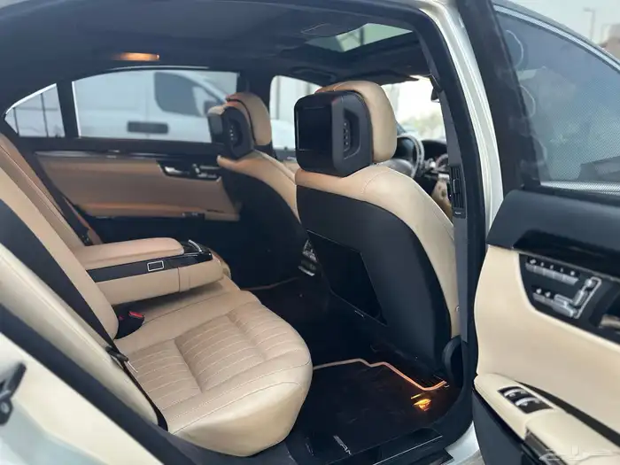 مرسيدس بانوراما مخزن بحالة الوكالة ممشى 77 الف s600 40