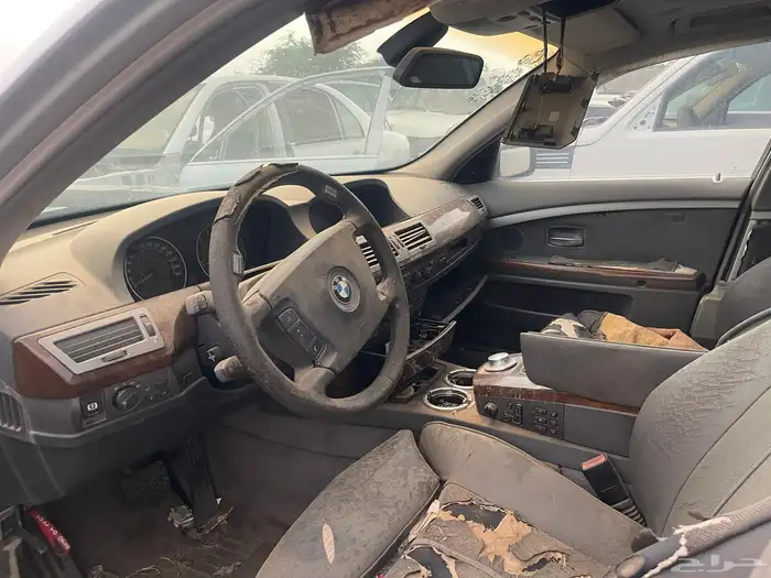 تشليح العمري قطع غيار بي ام دبليو 750 li BMW 3