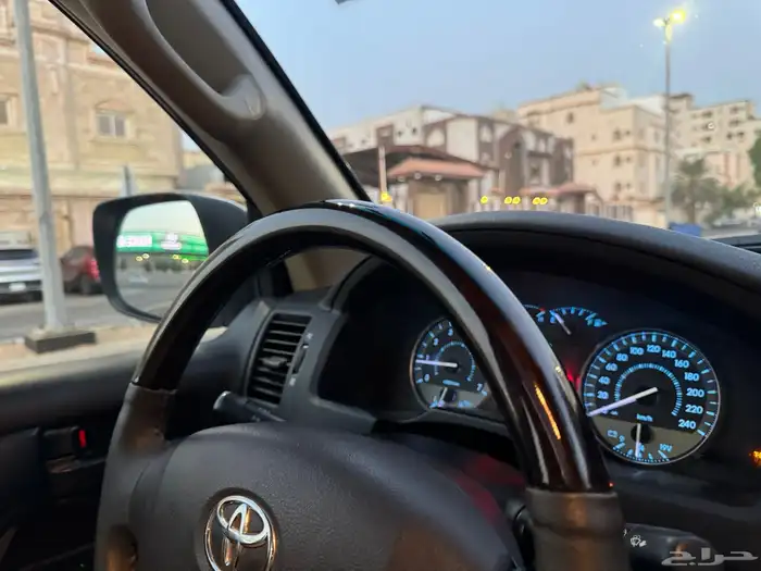 جيب لاندكروزر 2009 فل كامل 8 سلندر 32