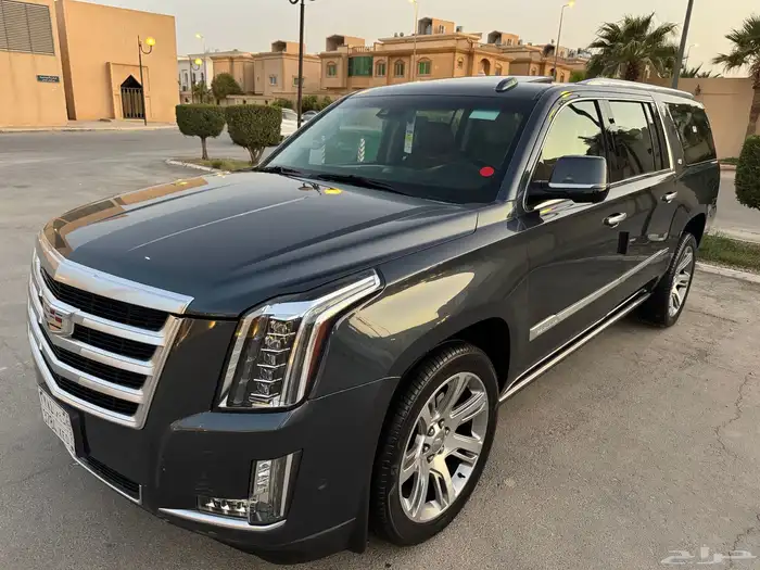اسكاليد 2019 طويل بريميوم ملكي لون مميز نظيف جدا 70