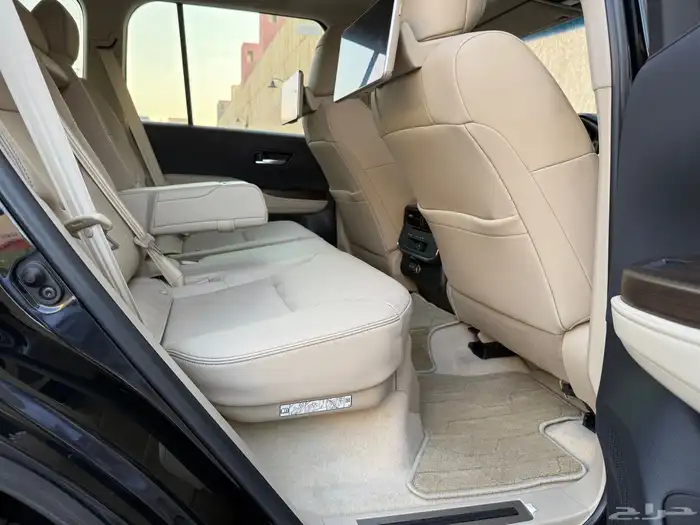 لندكروزر 2023 L4 40
