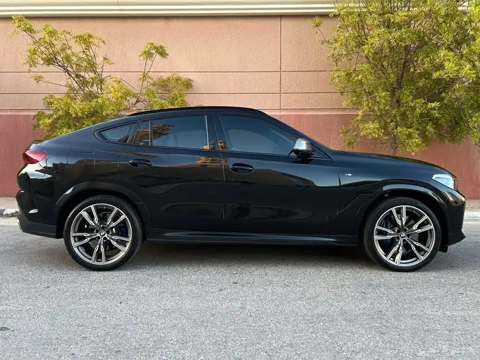 BMW X6 M50 2023 الناغي 8 سلندر 4