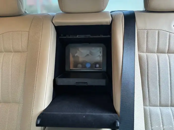 مرسيدس بانوراما مخزن بحالة الوكالة ممشى 77 الف s600 37
