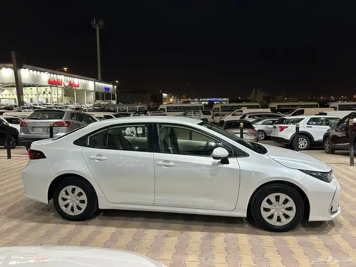 تويوتا كورولا موديل 2022 استاندر نظيف 3