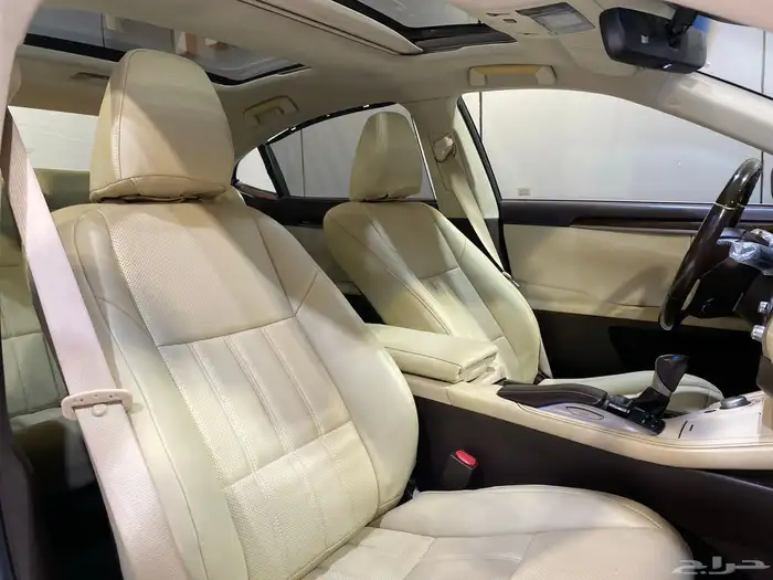 لكزس ES350 2017 بحاله ممتازه 18