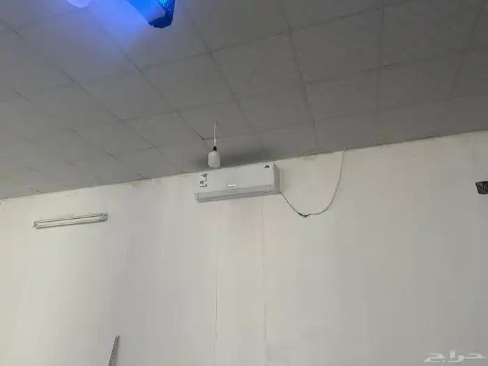 للبيع أغراض بقاله كامله مكيفات ستاندات بسطه خظار كاشير..الخ 1