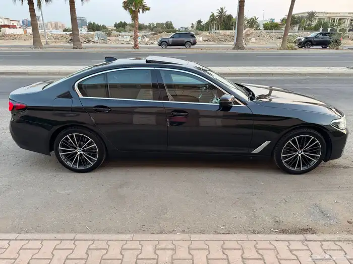 BMW 520i موديل2023 7