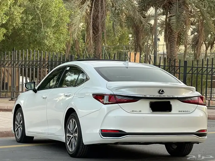 لكزس-ES300h-2023(ممشي35الف) 13
