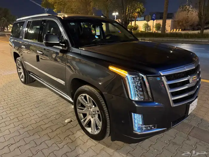 اسكاليد 2019 طويل بريميوم ملكي لون مميز نظيف جدا 80