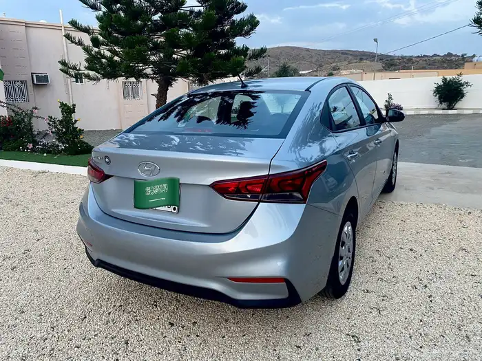 اكسنت مديل2020 شبه الجديد العداد66 4