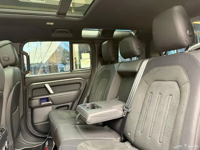 LAND ROVER DEFENDER 2023 V8 7