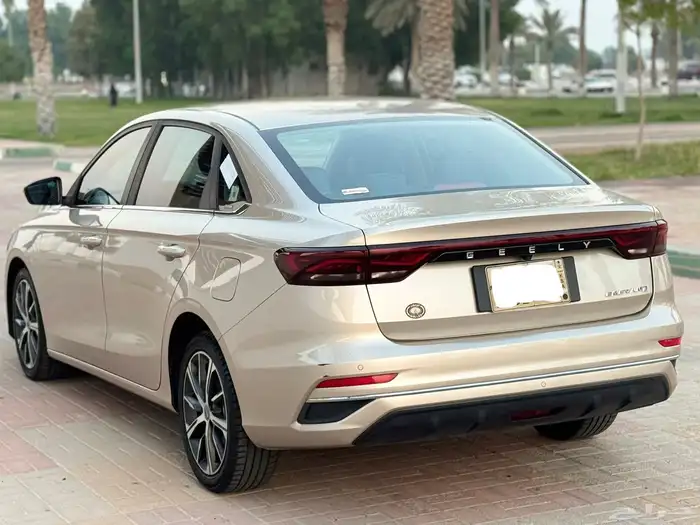 جيلي ام جراند 7 2023 فل كامل بودي وكاله 6