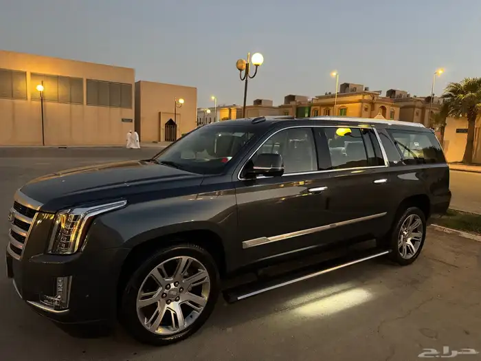 اسكاليد 2019 طويل بريميوم ملكي لون مميز نظيف جدا 68