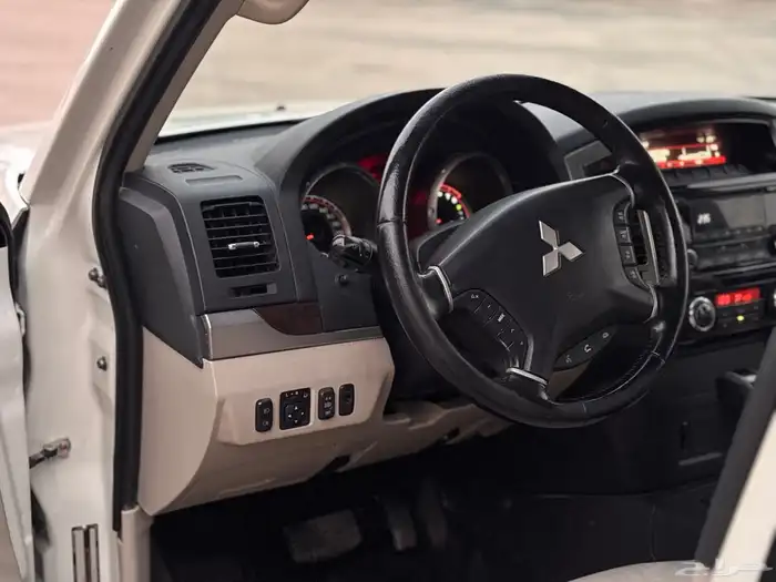 ميتسوبيشي باجيرو GLS 2022 31