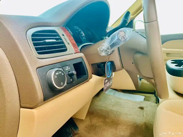 يوكن XL ذهبي 2012 مخزن (تم البيع) 3