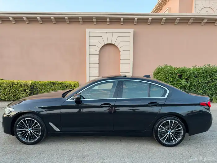 BMW 520i موديل2023 6