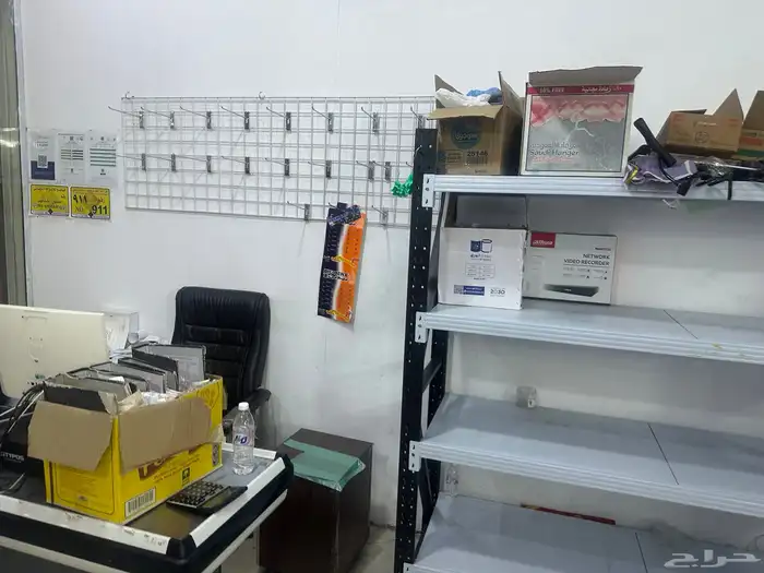 للبيع أغراض بقاله كامله مكيفات ستاندات بسطه خظار كاشير..الخ 4