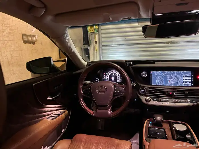 لكزس LS500h سعودي عبد اللطيف جميل 7