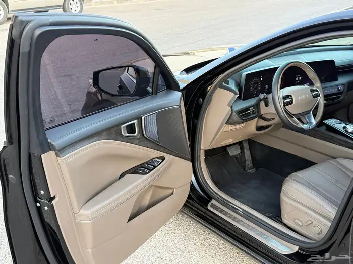 كيا K8 2022 أعلى فئة بطاقة جمركية 7