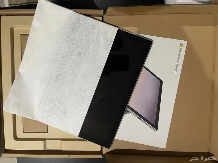 Microsoft service Pro i5 8G 256 - New 5