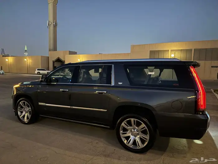 اسكاليد 2019 طويل بريميوم ملكي لون مميز نظيف جدا 76