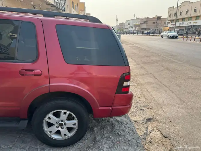 سياره فورد اكسبلور موديل 2007 اللون احمر 14