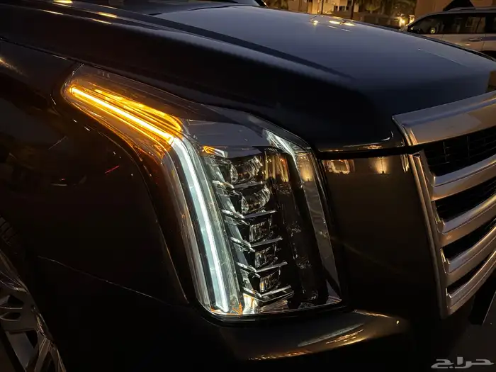 اسكاليد 2019 طويل بريميوم ملكي لون مميز نظيف جدا 72