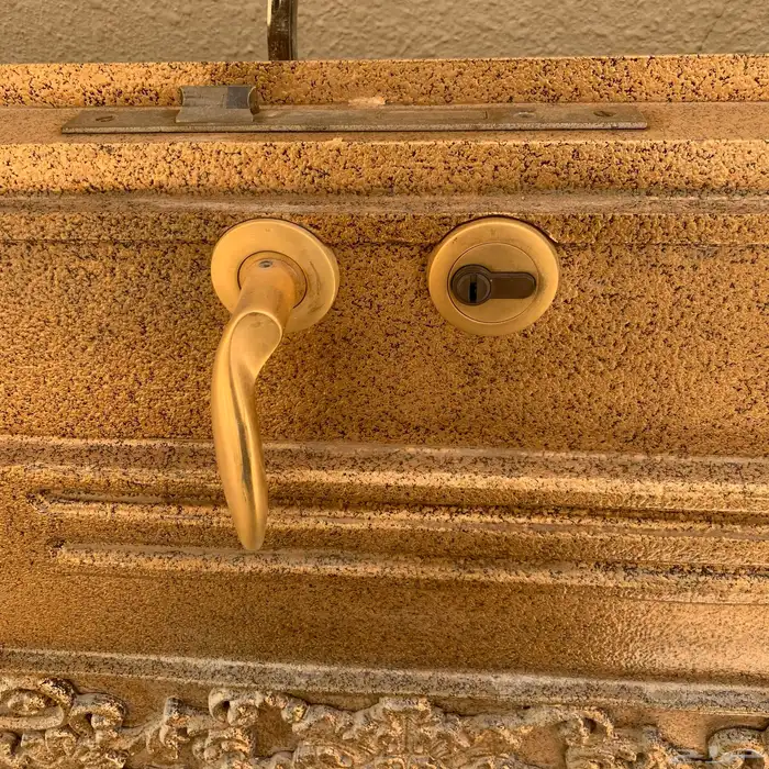 باب البيطار درفتين 2