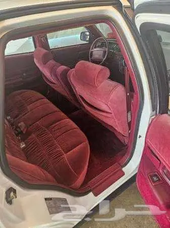 للبيع فاكتوريا موديل 1993 Ford Crown Victoria LX 5