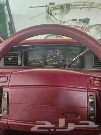 للبيع فاكتوريا موديل 1993 Ford Crown Victoria LX 6