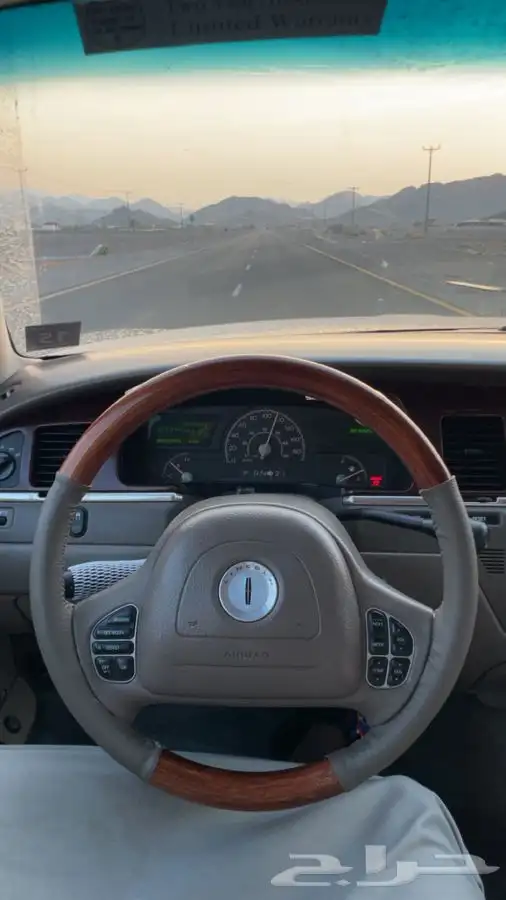 لينكون تاون كار 2004 سعودي 5