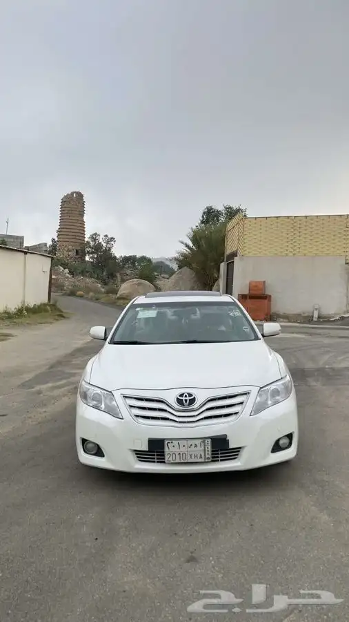 كامري 2010 تحمل لوحه مميزه 25