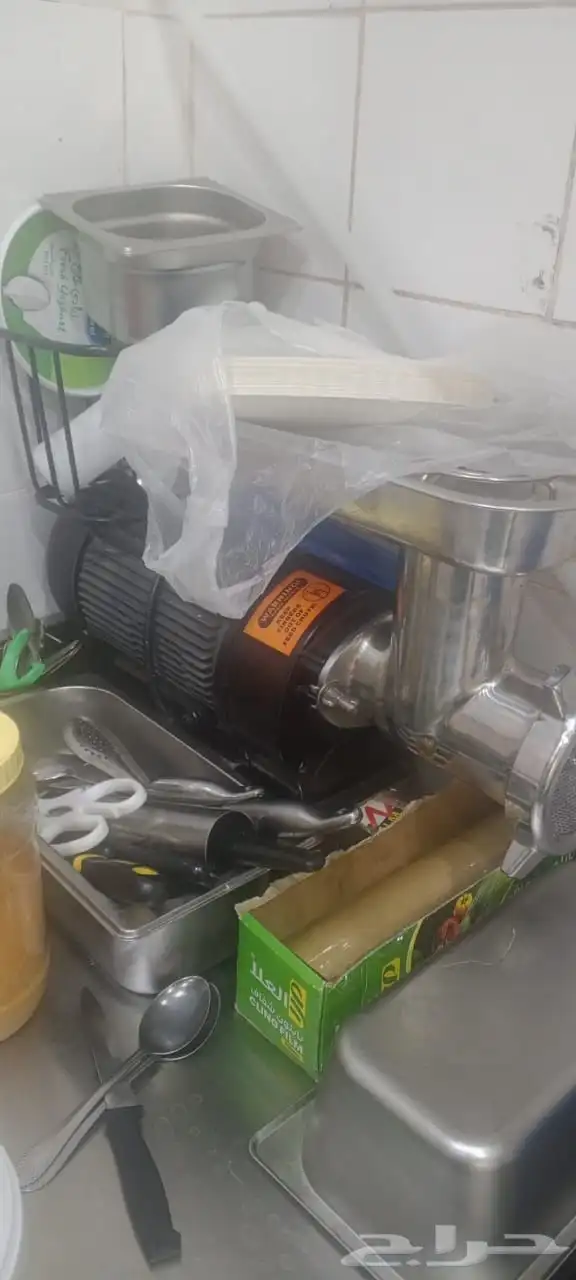 بوفيه جاهزة للبيع بكامل معداتها 13
