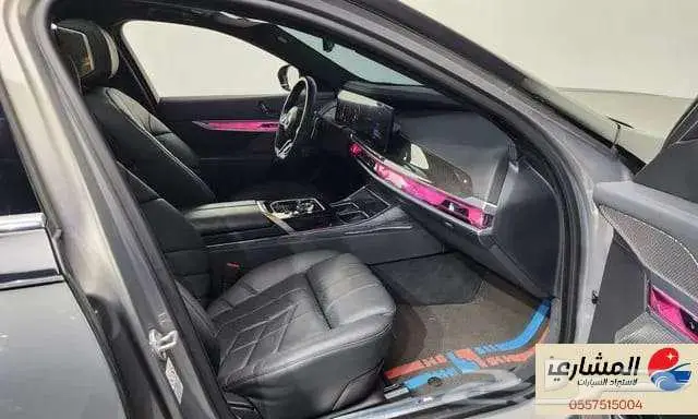 Bmw - 740i - 2023 16