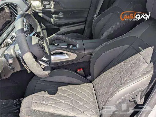 2025 مرسيدس GLS 63 AMG 12