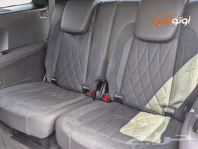 2025 مرسيدس GLS 63 AMG 14
