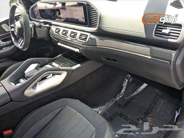 2025 مرسيدس GLS 63 AMG 17