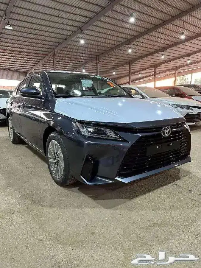 تويوتا يارس YX 1.3 بنزين 2026 رمادى متوفر جميع الفئات 0